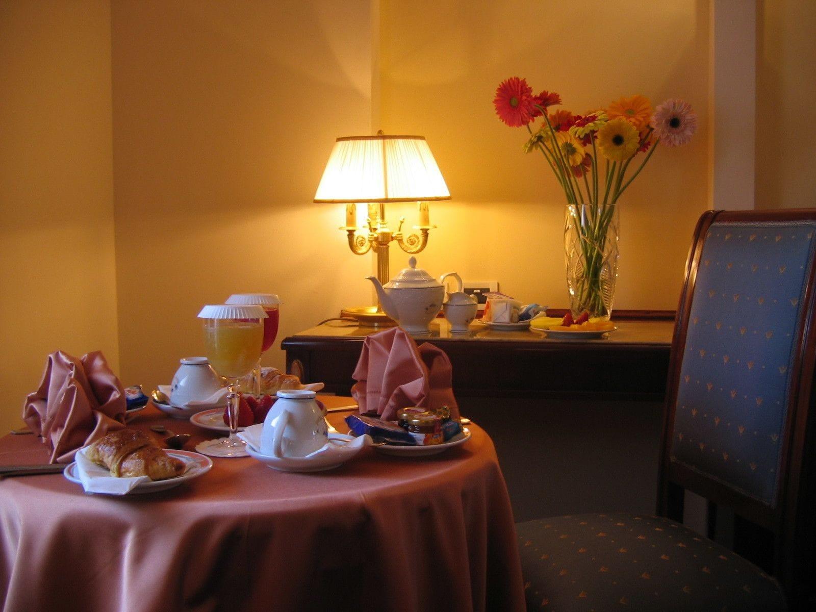 Grand Hotel Palace มาร์ซาลา ภายนอก รูปภาพ A room at the hotel