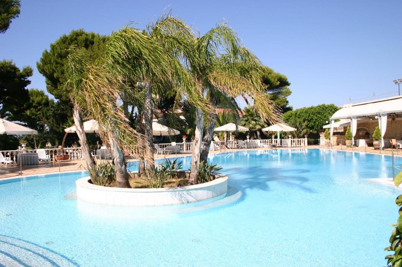 Grand Hotel Palace มาร์ซาลา ภายนอก รูปภาพ The pool at the hotel