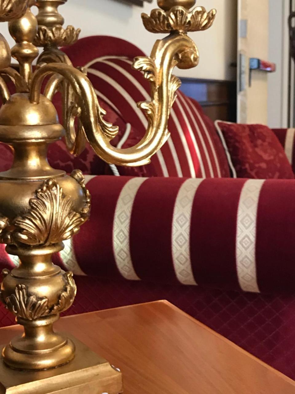 Grand Hotel Palace มาร์ซาลา ภายนอก รูปภาพ A detail of the interior of the hotel